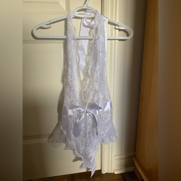 NWOT White Lacey Bodysuit O/S - Picture 2 of 8